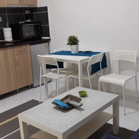 Impress Apartment *
