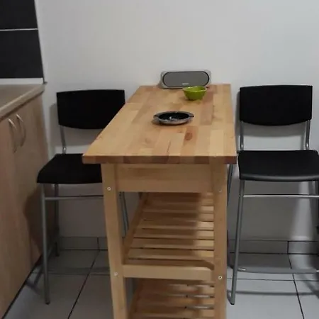 Impress Apartment *